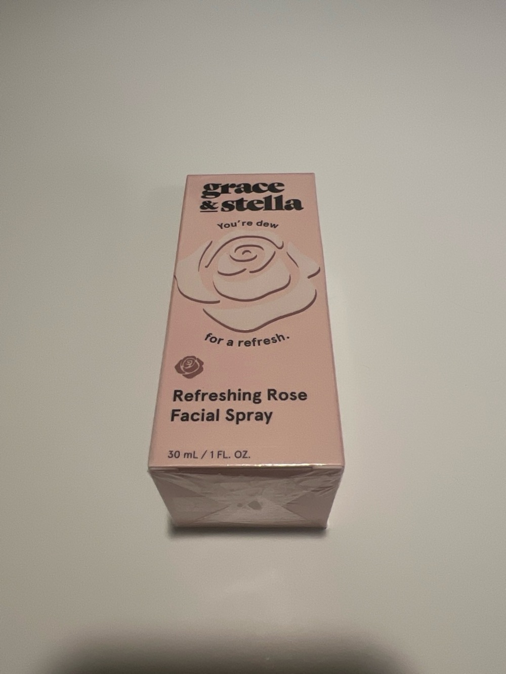 grace & stella Refreshing Rose Facial Spray — Light Pink